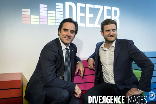 Emmanuel MACRON, le Ministre de l Économie, de l Industrie et du Numérique visite les locaux de DEEZER dans le cadre du projet de loi  #NOE (Nouvelles Opportunités Economiques)