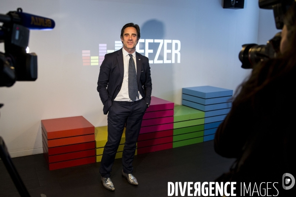 Emmanuel MACRON, le Ministre de l Économie, de l Industrie et du Numérique visite les locaux de DEEZER dans le cadre du projet de loi  #NOE (Nouvelles Opportunités Economiques)