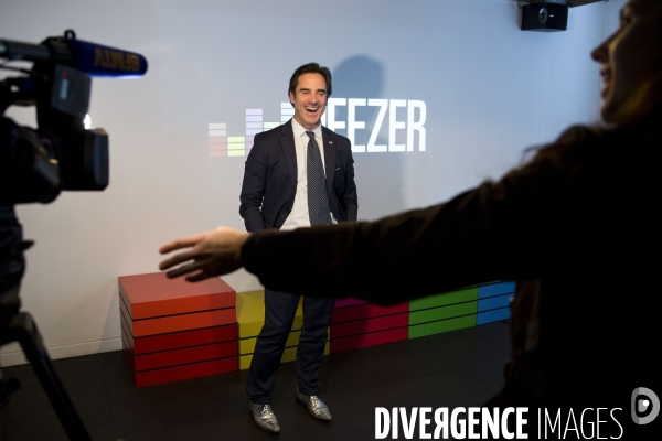 Emmanuel MACRON, le Ministre de l Économie, de l Industrie et du Numérique visite les locaux de DEEZER dans le cadre du projet de loi  #NOE (Nouvelles Opportunités Economiques)