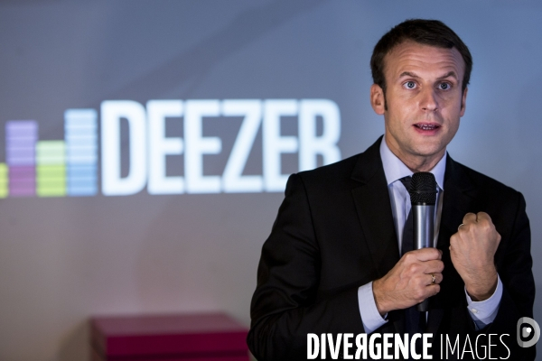 Emmanuel MACRON, le Ministre de l Économie, de l Industrie et du Numérique visite les locaux de DEEZER dans le cadre du projet de loi  #NOE (Nouvelles Opportunités Economiques)