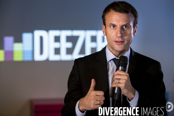 Emmanuel MACRON, le Ministre de l Économie, de l Industrie et du Numérique visite les locaux de DEEZER dans le cadre du projet de loi  #NOE (Nouvelles Opportunités Economiques)