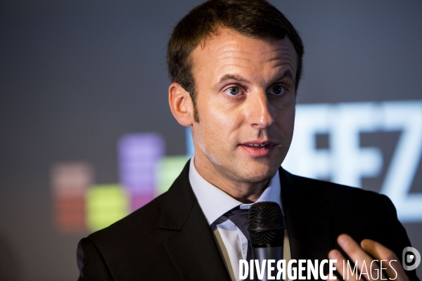 Emmanuel MACRON, le Ministre de l Économie, de l Industrie et du Numérique visite les locaux de DEEZER dans le cadre du projet de loi  #NOE (Nouvelles Opportunités Economiques)