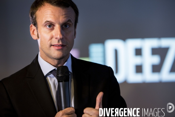 Emmanuel MACRON, le Ministre de l Économie, de l Industrie et du Numérique visite les locaux de DEEZER dans le cadre du projet de loi  #NOE (Nouvelles Opportunités Economiques)