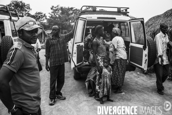 Refugees from car just arrived in the unhcr bili camp, in north congo drc.