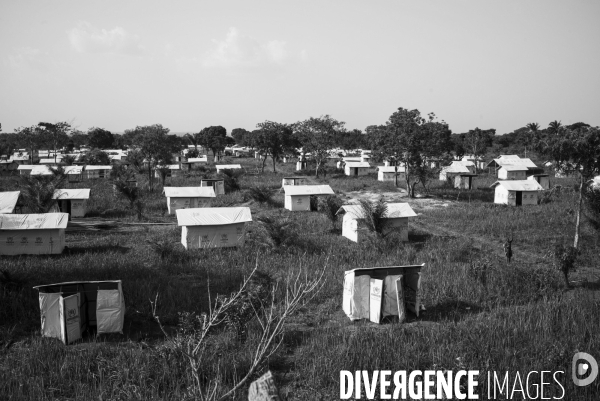 Refugees from car just arrived in the unhcr bili camp, in north congo drc.