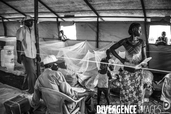 Refugees from car just arrived in the unhcr bili camp, in north congo drc.