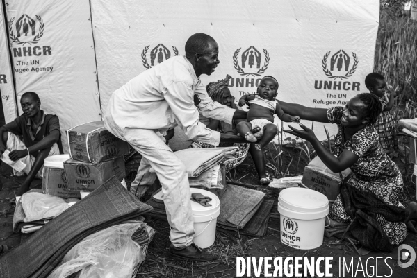 Refugees from car just arrived in the unhcr bili camp, in north congo drc.