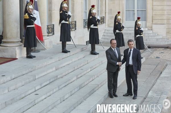 Le president François Hollande recoit Nicolas Sarkozy