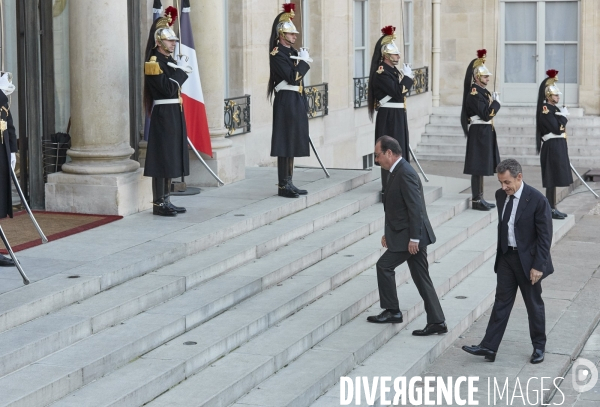 Le president François Hollande recoit Nicolas Sarkozy