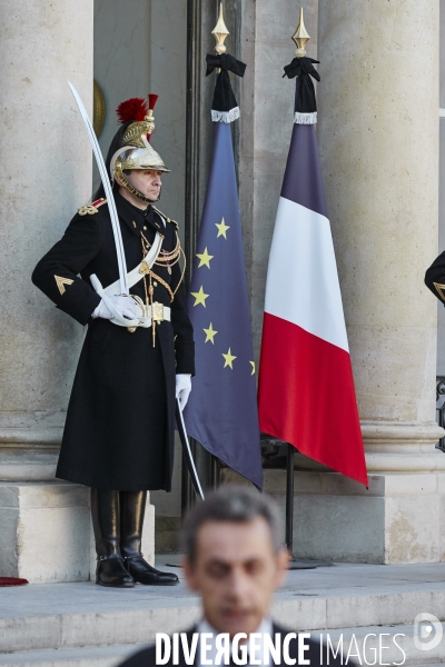 Le president François Hollande recoit Nicolas Sarkozy