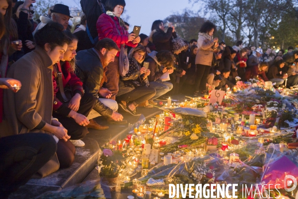 Place de la République : hommage aux victimes des attentats