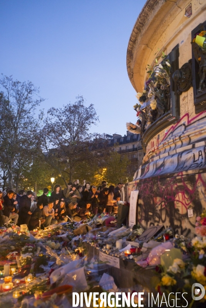 Place de la République : hommage aux victimes des attentats