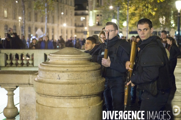 Mouvement de panique Place de la République