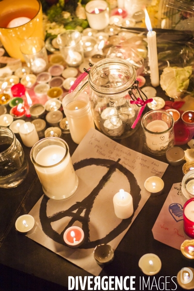 Place de la République : hommage aux victimes des attentats