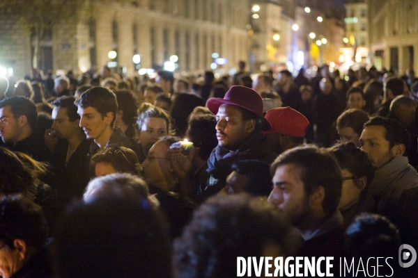 Place de la République : hommage aux victimes des attentats