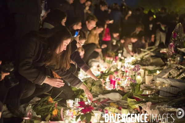 Place de la République : hommage aux victimes des attentats