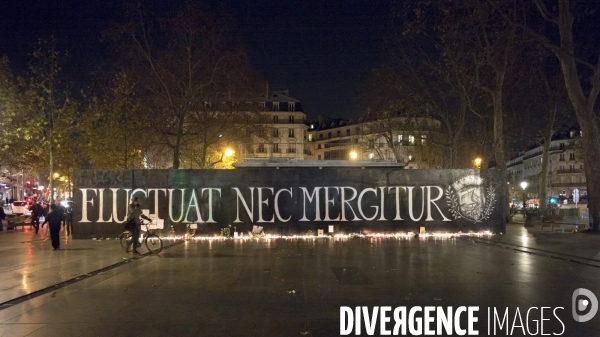 Place de la République : hommage aux victimes des attentats