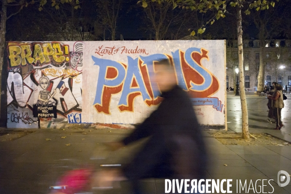 Place de la République : hommage aux victimes des attentats