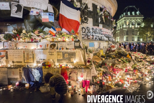 Place de la République : hommage aux victimes des attentats