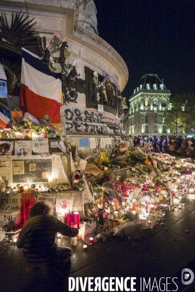 Place de la République : hommage aux victimes des attentats