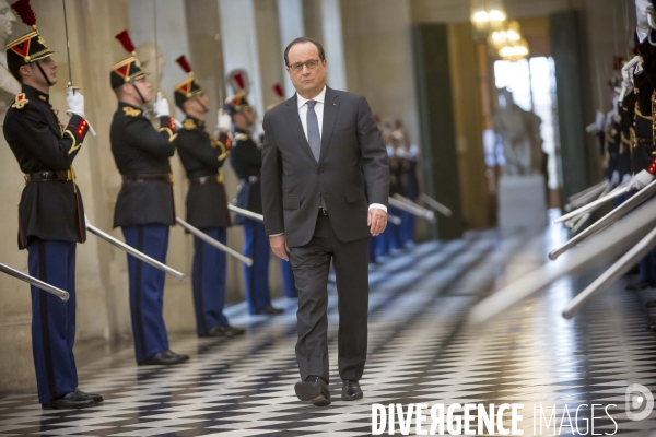 François Hollande s adresse au congrès.