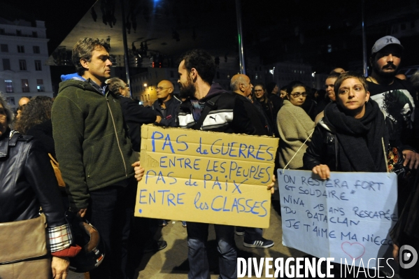 Hommage aux victimes de Paris