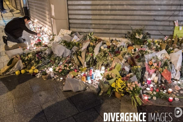Veillees des parisiens devant les sites des attaques terroristes du 13 novembre 2015