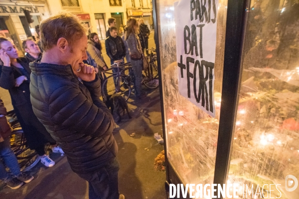 Veillees des parisiens devant les sites des attaques terroristes du 13 novembre 2015