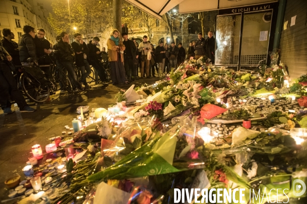 Veillees des parisiens devant les sites des attaques terroristes du 13 novembre 2015