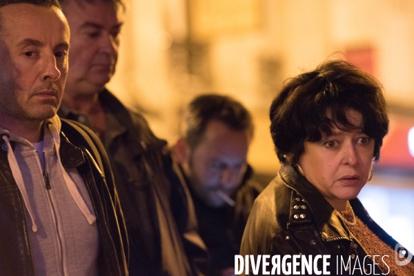 Veillees des parisiens devant les sites des attaques terroristes du 13 novembre 2015