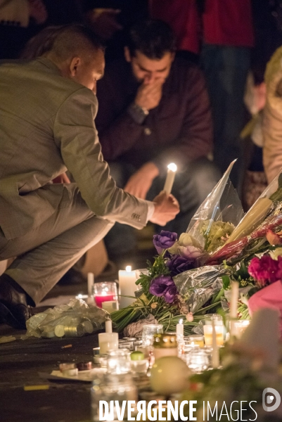 Veillees des parisiens devant les sites des attaques terroristes du 13 novembre 2015