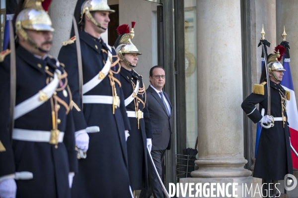 Elysée après les attentats du 13 novembre 2015. Dimanche 15 novembre 2015