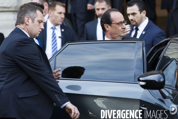 Minute de silence a la Sorbonne