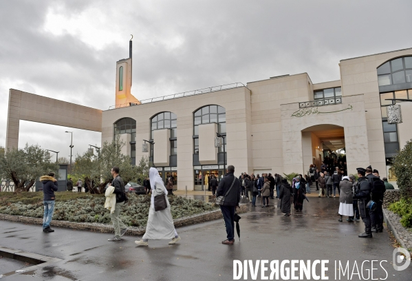 Rassemblement républicain à la mosquée de Créteil