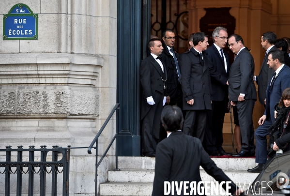 Minute de silence a la Sorbonne