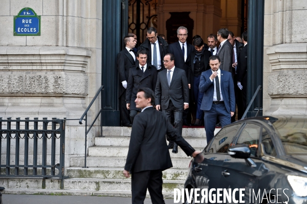 Minute de silence a la Sorbonne