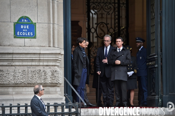 Minute de silence a la Sorbonne