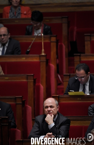 L assemblée nationale approuve la prolongation des frappes françaises en Syrie
