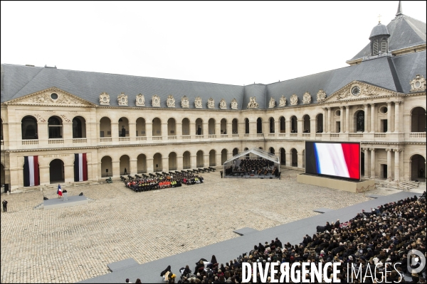 Le président de la république François HOLLANDE préside l hommage national et solennel aux victimes des attentats du 13 novembre, à l Hotel des Invalides.