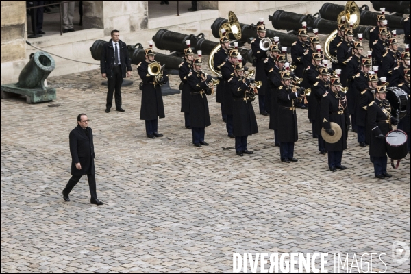 Le président de la république François HOLLANDE préside l hommage national et solennel aux victimes des attentats du 13 novembre, à l Hotel des Invalides.