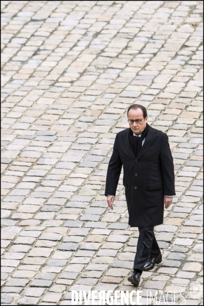 Le président de la république François HOLLANDE préside l hommage national et solennel aux victimes des attentats du 13 novembre, à l Hotel des Invalides.