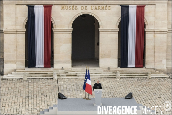 Le président de la république François HOLLANDE préside l hommage national et solennel aux victimes des attentats du 13 novembre, à l Hotel des Invalides.