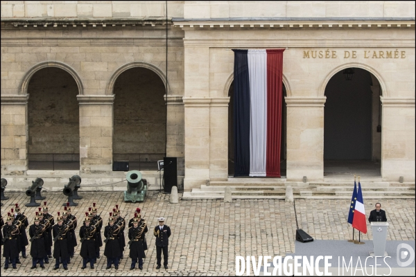 Le président de la république François HOLLANDE préside l hommage national et solennel aux victimes des attentats du 13 novembre, à l Hotel des Invalides.