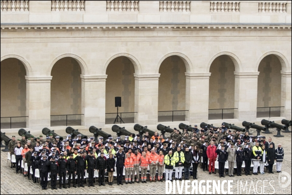 Le président de la république François HOLLANDE préside l hommage national et solennel aux victimes des attentats du 13 novembre, à l Hotel des Invalides.