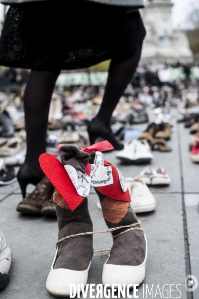 Nos chaussures marcheront pour nous...  -Place de La République