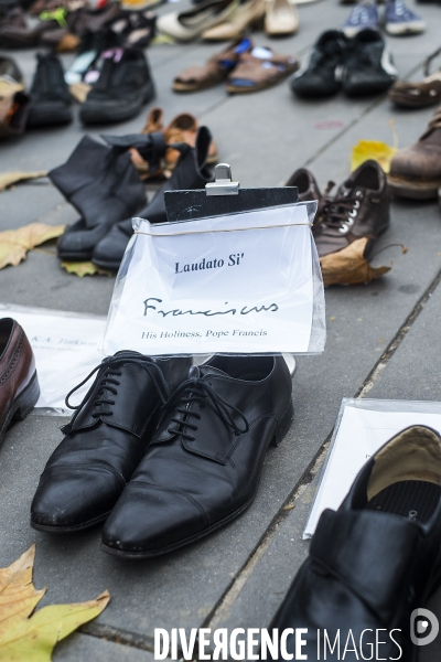 Nos chaussures marcheront pour nous...  -Place de La République