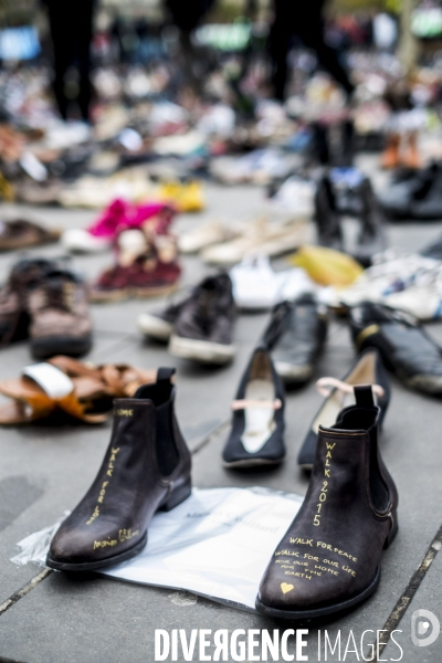 Nos chaussures marcheront pour nous...  -Place de La République