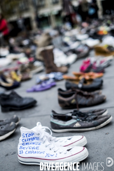 Nos chaussures marcheront pour nous...  -Place de La République