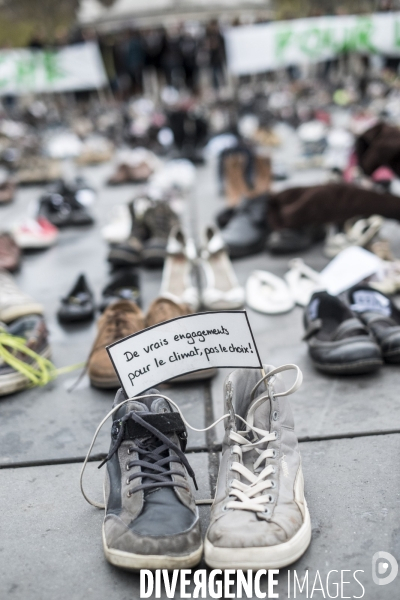 Nos chaussures marcheront pour nous...  -Place de La République