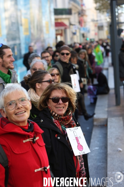 Chaine humaine pour le climat